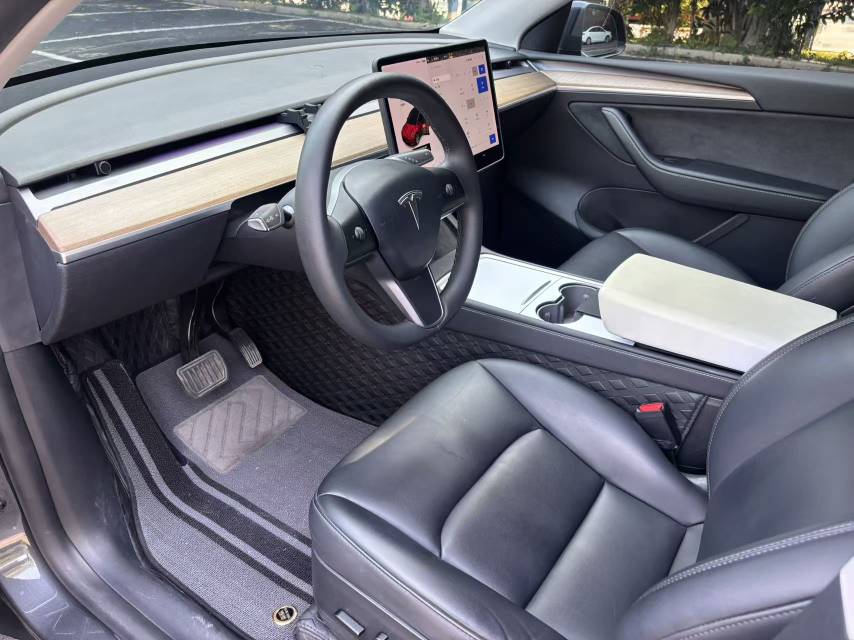 Tesla Model Y 2021 #7 Tesla Model Y 2021 car image #7