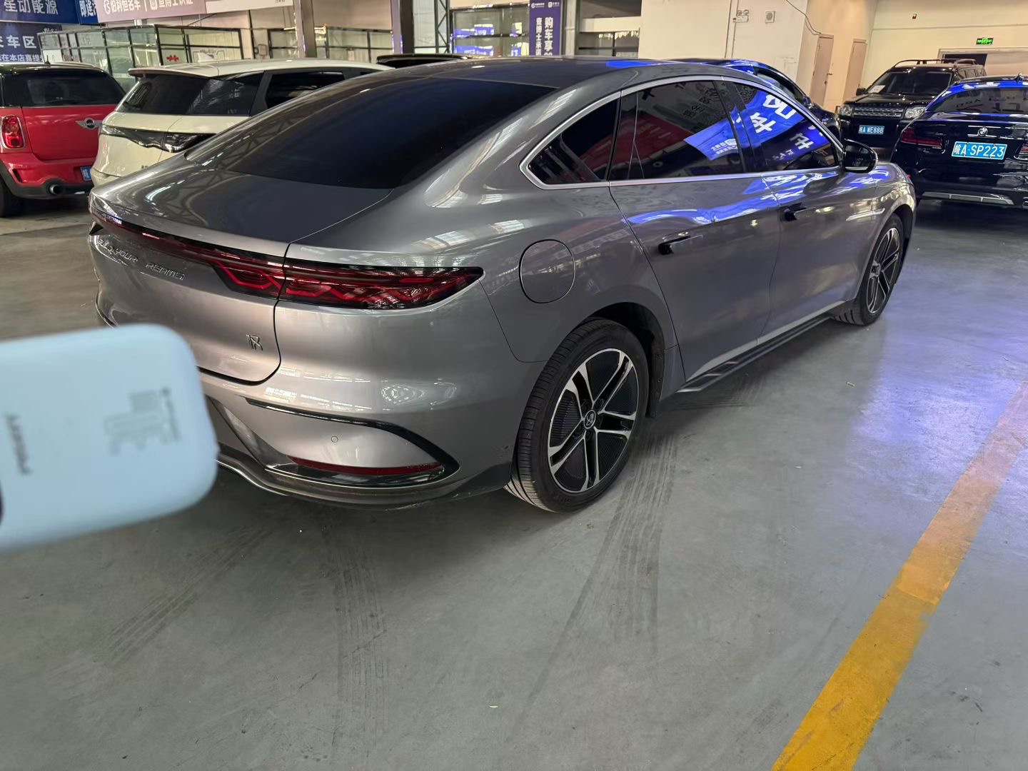 BYD Han 2023 car image #6