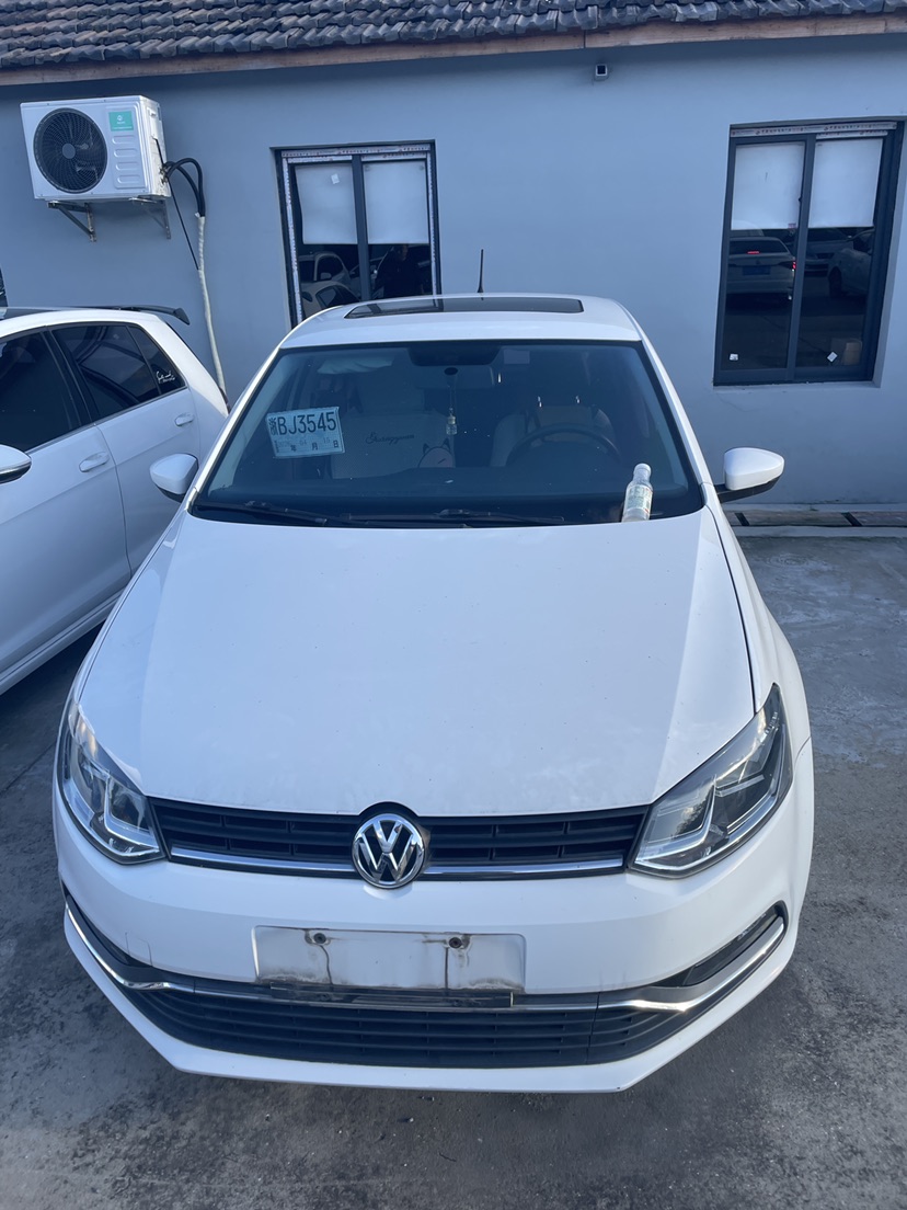 Volkswagen Polo 2016 car image 