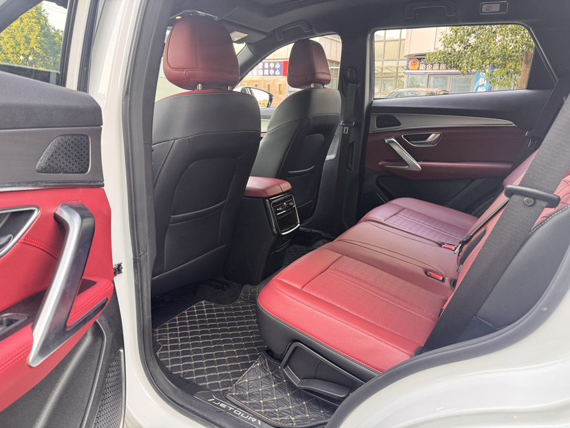 Jetour X70 PLUS 2025 car image #7