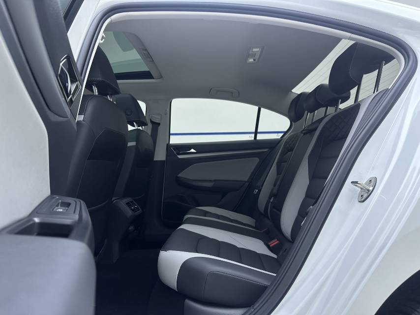Volkswagen Bora 2022 car image #8
