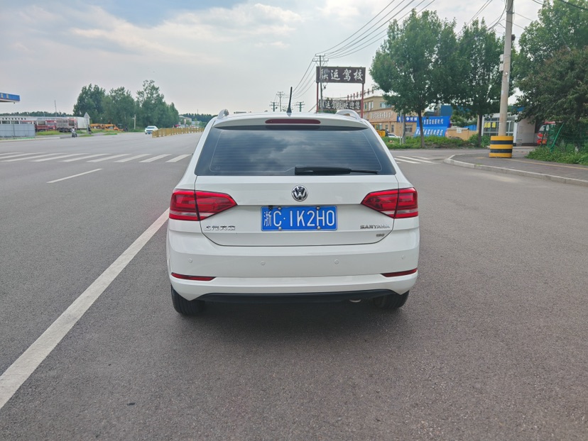 Volkswagen Santana 2018 car image #5