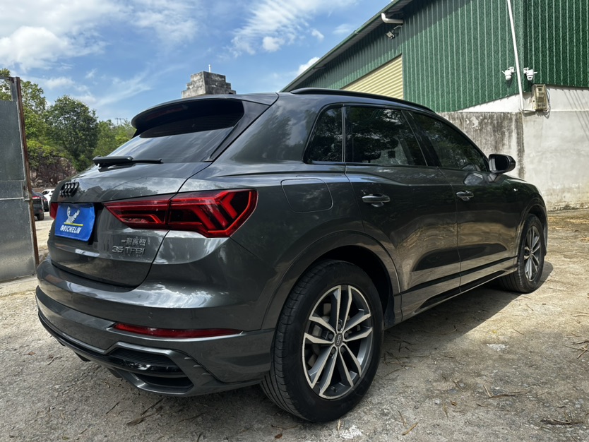 Audi Q3 2020 car image #6