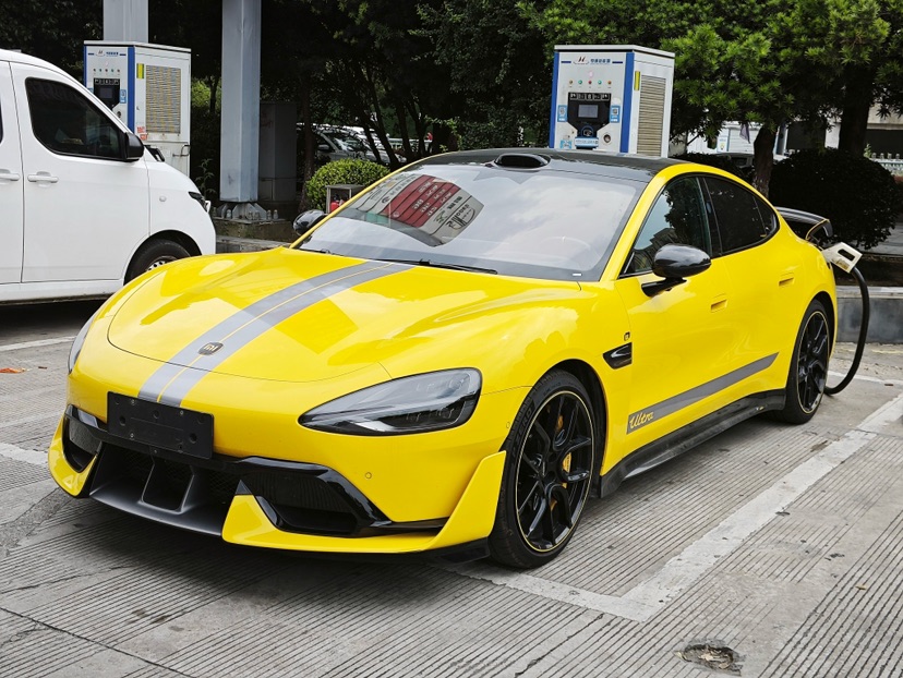 MI SU7 Ultra 2025 car image 
