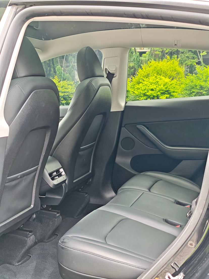 Tesla Model Y 2023 car image #8