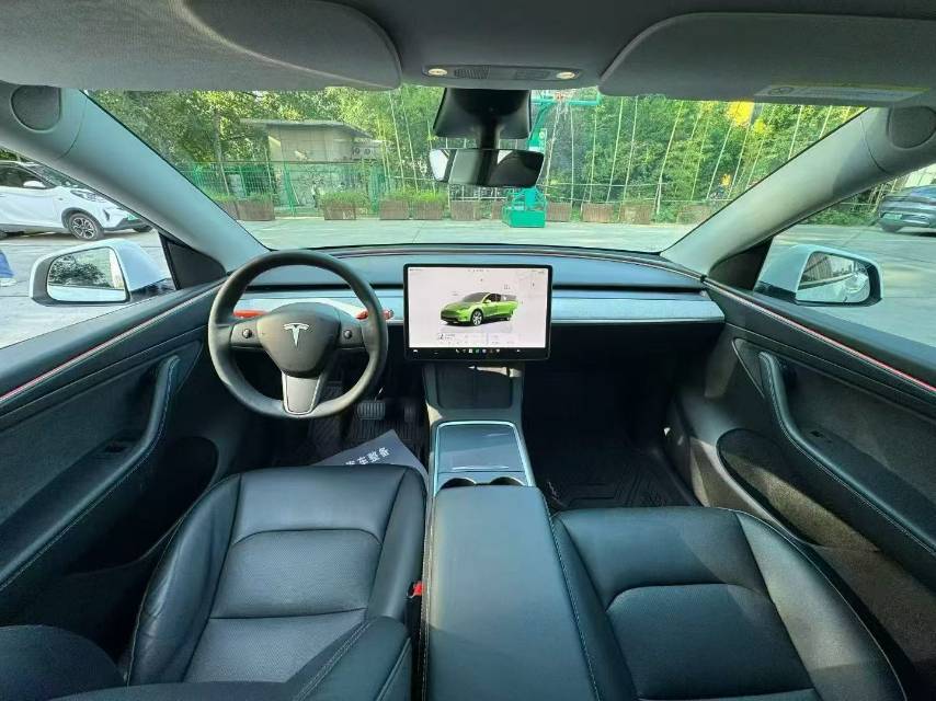 Tesla Model Y 2023 #5 Tesla Model Y 2023 car image #5
