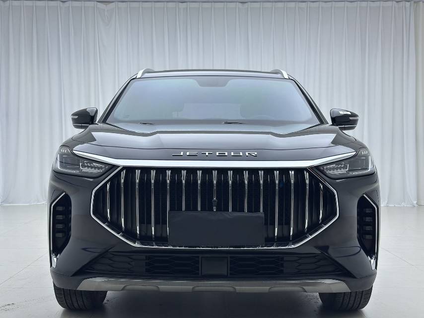 Jetour X70 PLUS 2023 car image #2