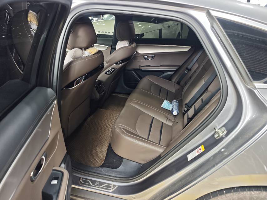 BYD Han 2022 car image #6