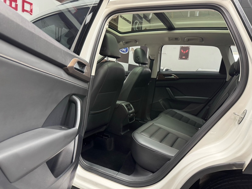 Volkswagen Tharu 2022 car image #8