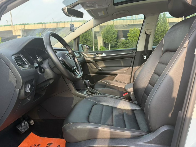 Volkswagen Golf Sportsvan 2017 #4 Volkswagen Golf Sportsvan 2017 car image #4