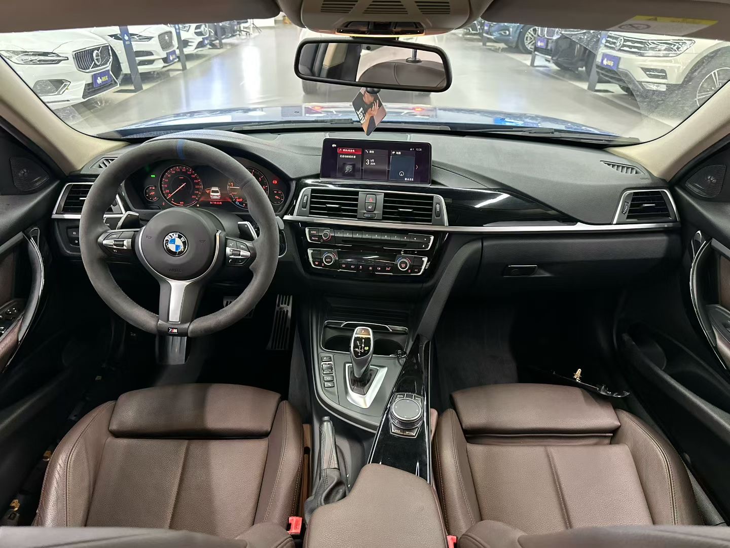 BMW 3 Series 2018 #3 BMW 3 Series 2018 car image #3