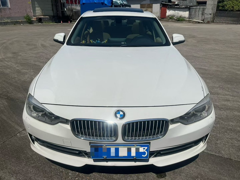 BMW 3 Series 2012 car image #2