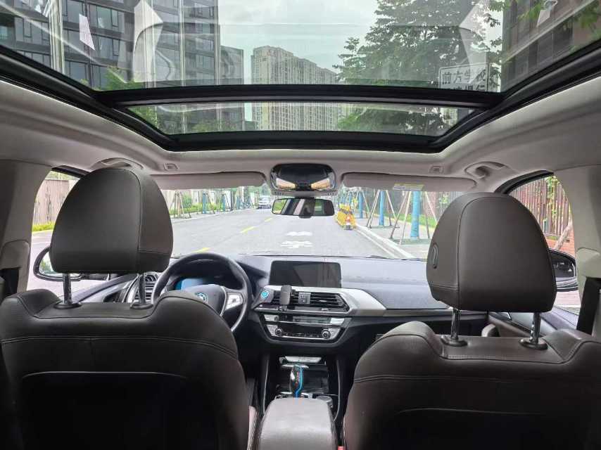 BMW iX3 2021 car image #3