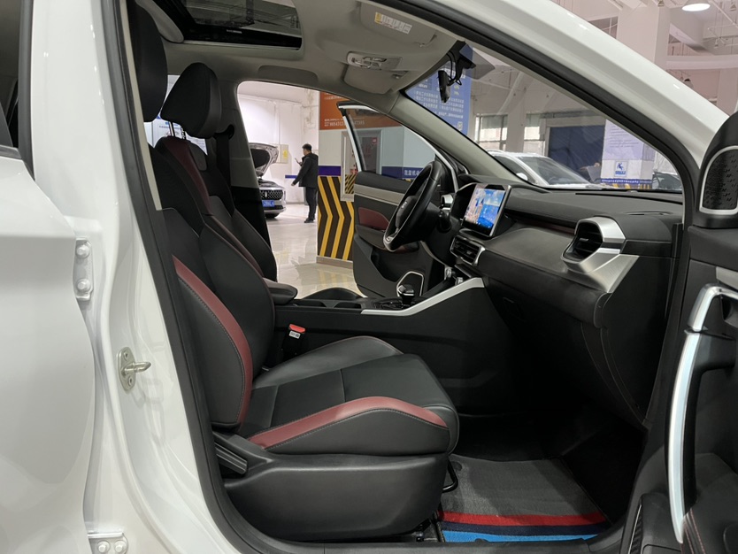GEELY Coolray 2022 immagine di auto #6
