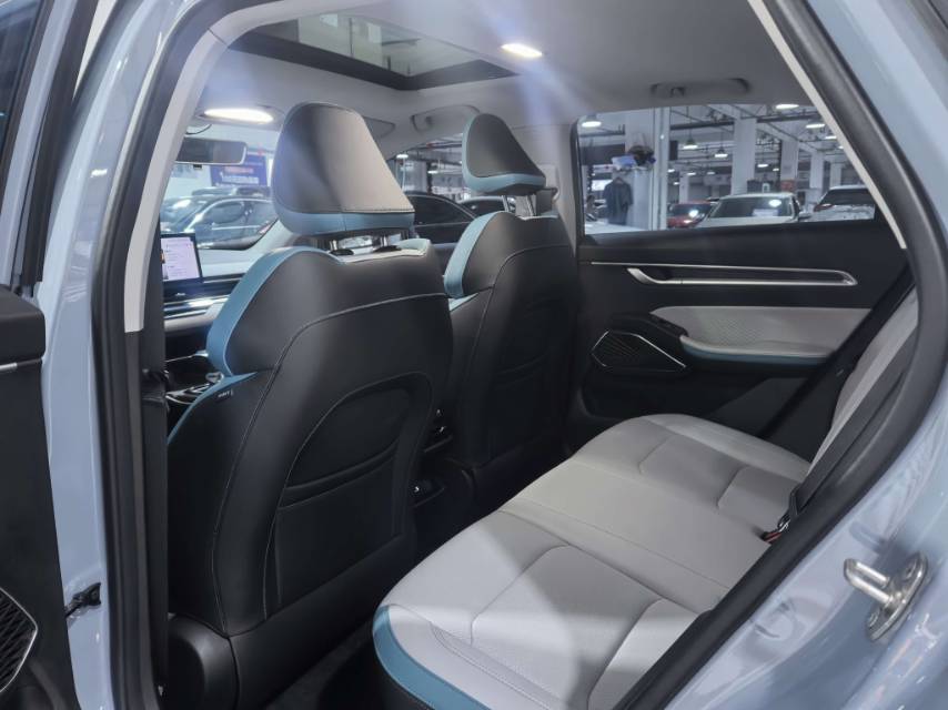 GEELY Emgrand 2023 #6 GEELY Emgrand 2023 car image #6