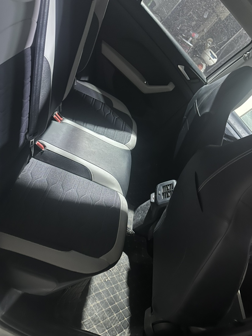 Volkswagen Tharu 2025 car image #5