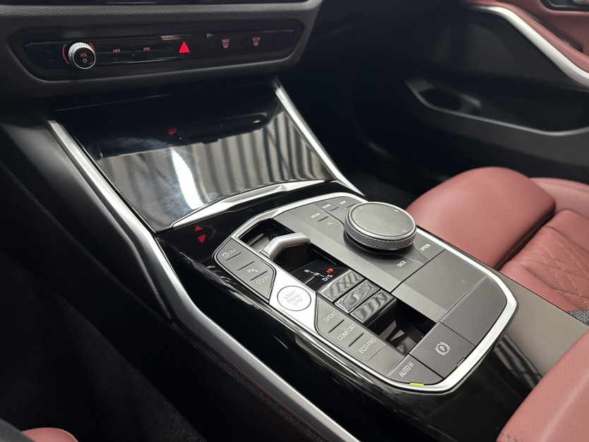 BMW 3 Series 2024 #14 BMW 3 Series 2024 car image #14