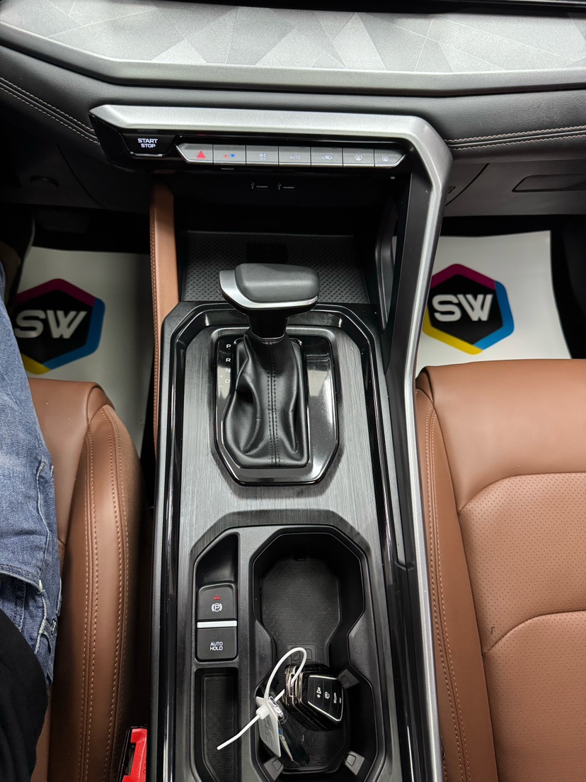 GEELY Vision X6 2022 immagine di auto #12