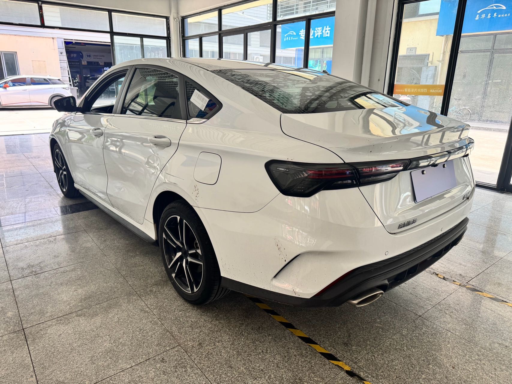 GEELY Binray 2022 immagine di auto #9