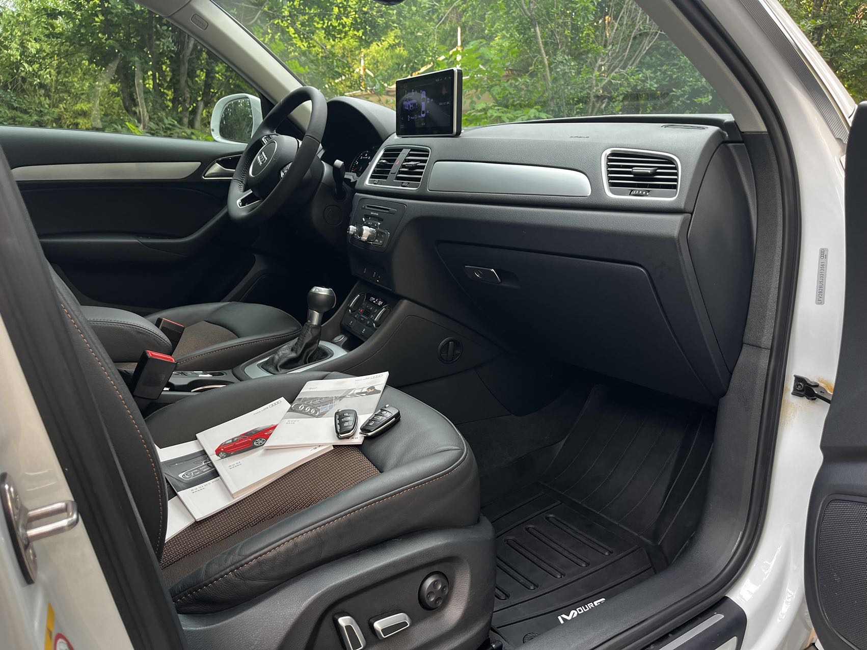 Audi Q3 2018 car image #7