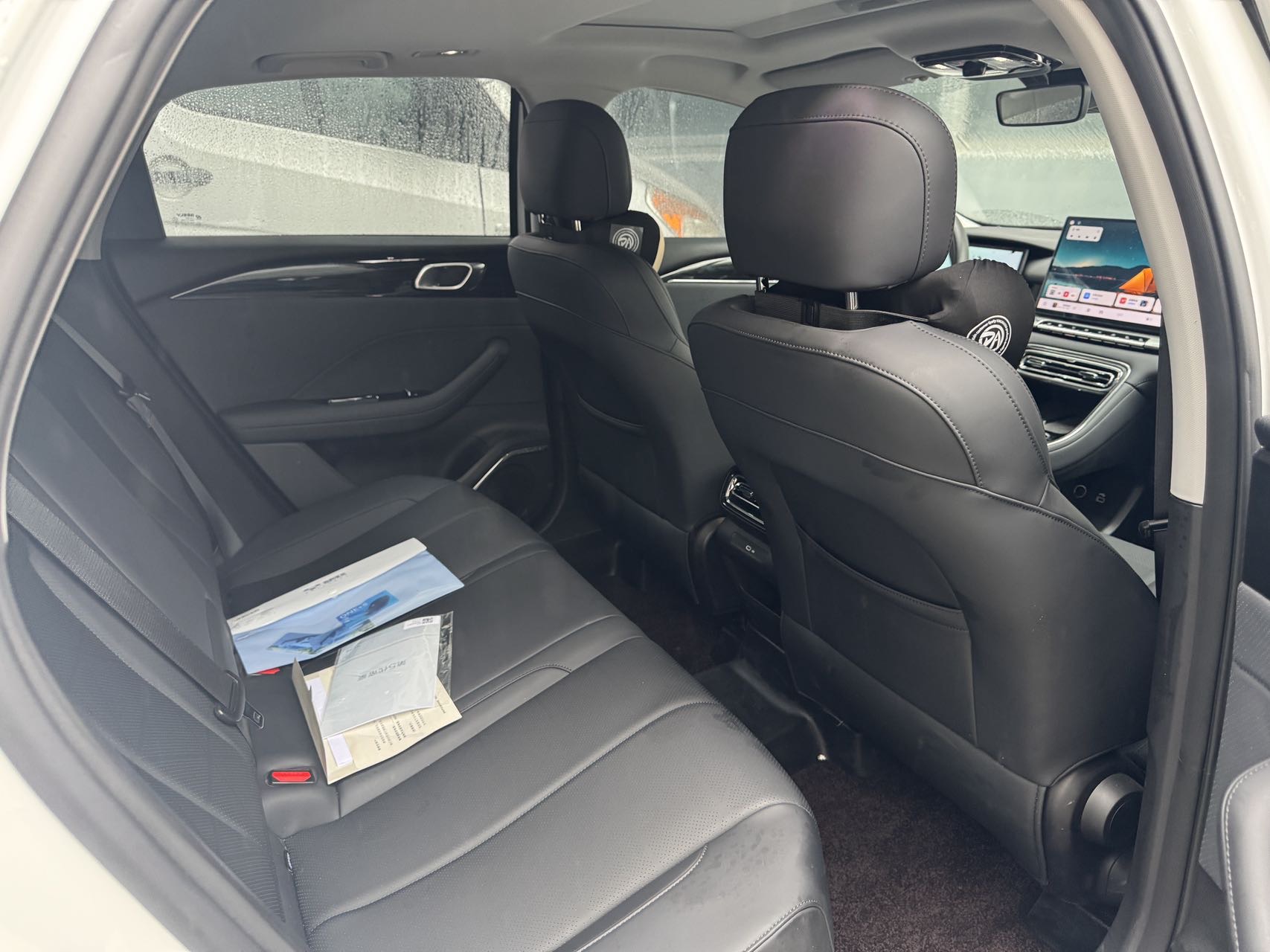 GEELY Emgrand 2026 car image #6