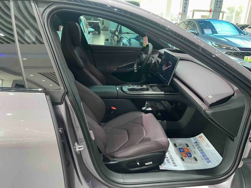 MI SU7 2024 car image #5