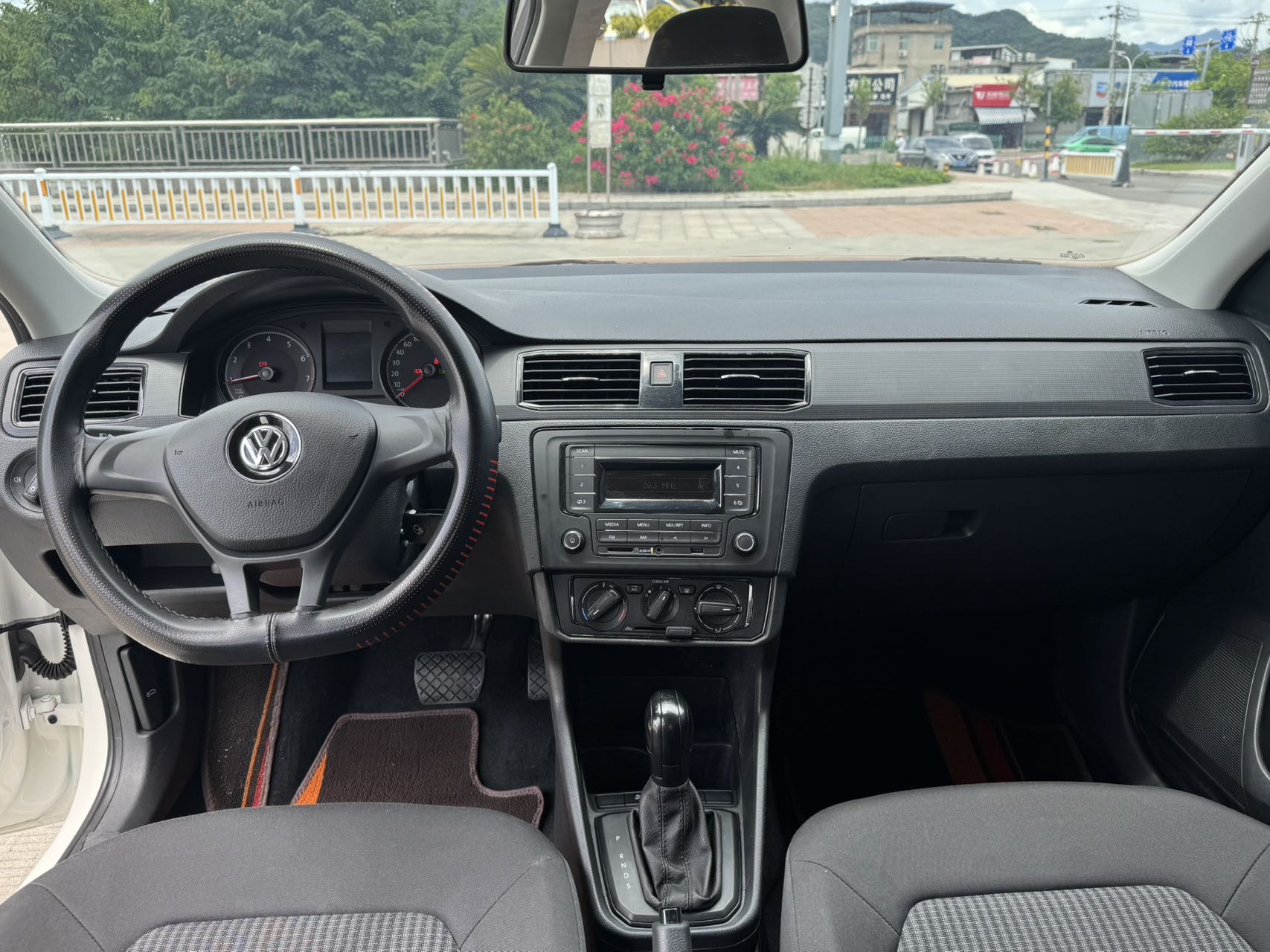 Volkswagen Santana 2022 car image #6