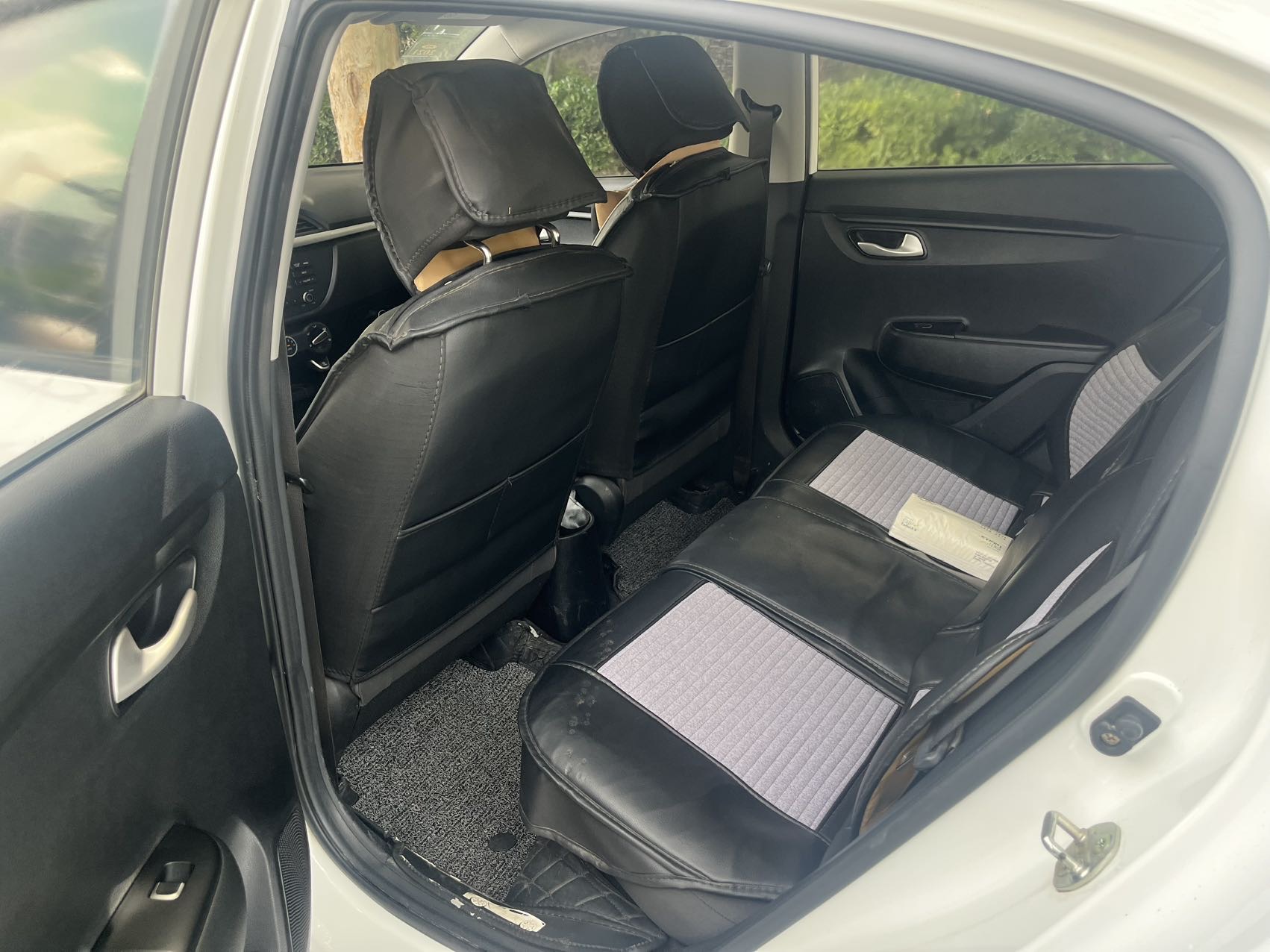Kia K2 2017 car image #4