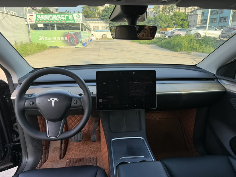 Tesla Model Y 2022 #8 Tesla Model Y 2022 car image #8