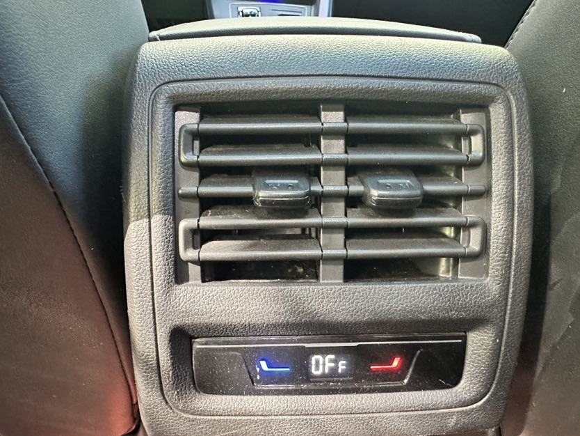 Volkswagen Golf 2022 car image #19