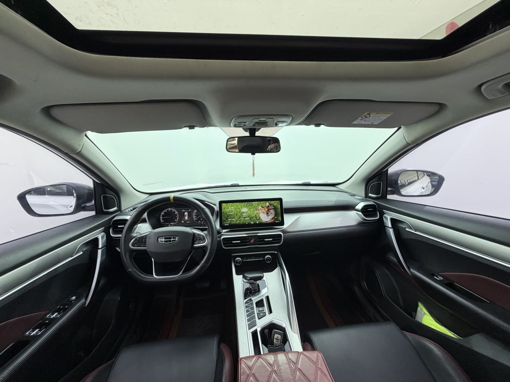 GEELY Coolray 2022 car image #9