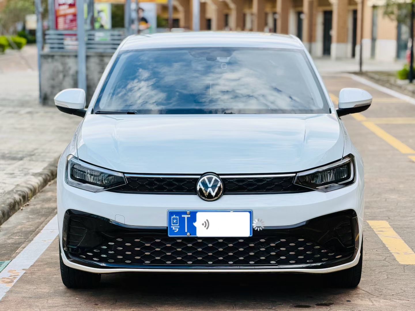 Volkswagen Lavida 2025 car image 