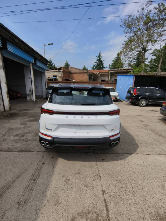 GEELY Coolray 2026 #3 GEELY Coolray 2026 car image #3