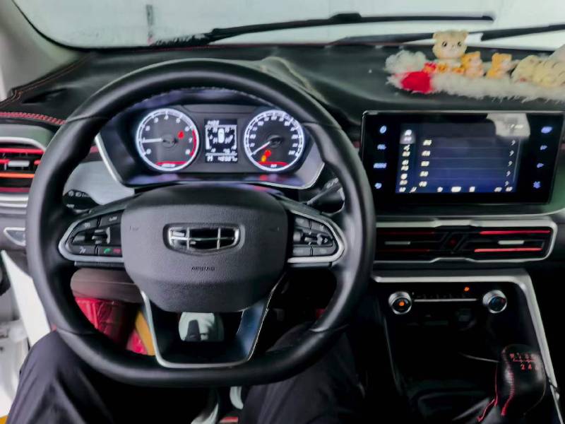 GEELY Coolray 2022 #4 GEELY Coolray 2022 car image #4