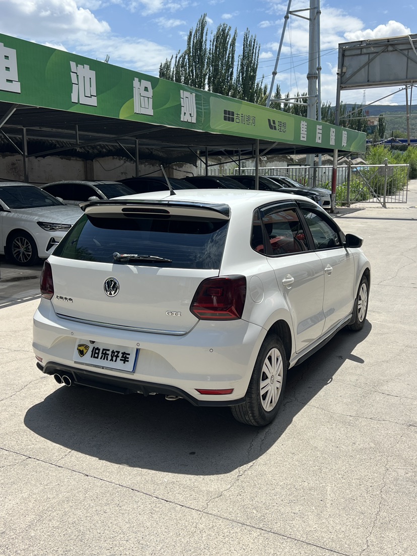 Volkswagen Polo 2015 #9 Volkswagen Polo 2015 car image #9