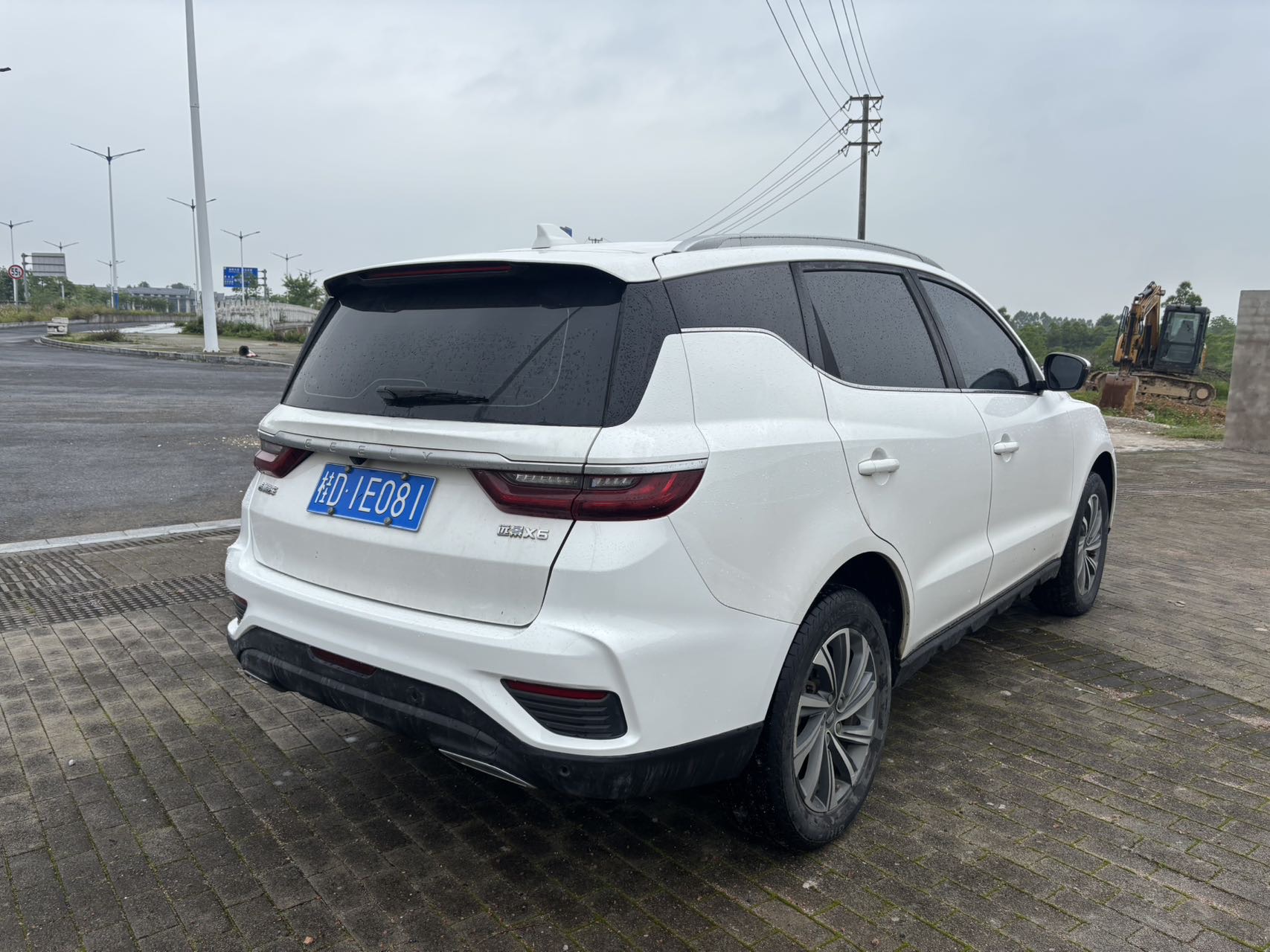 GEELY Vision X6 2020 car image #9