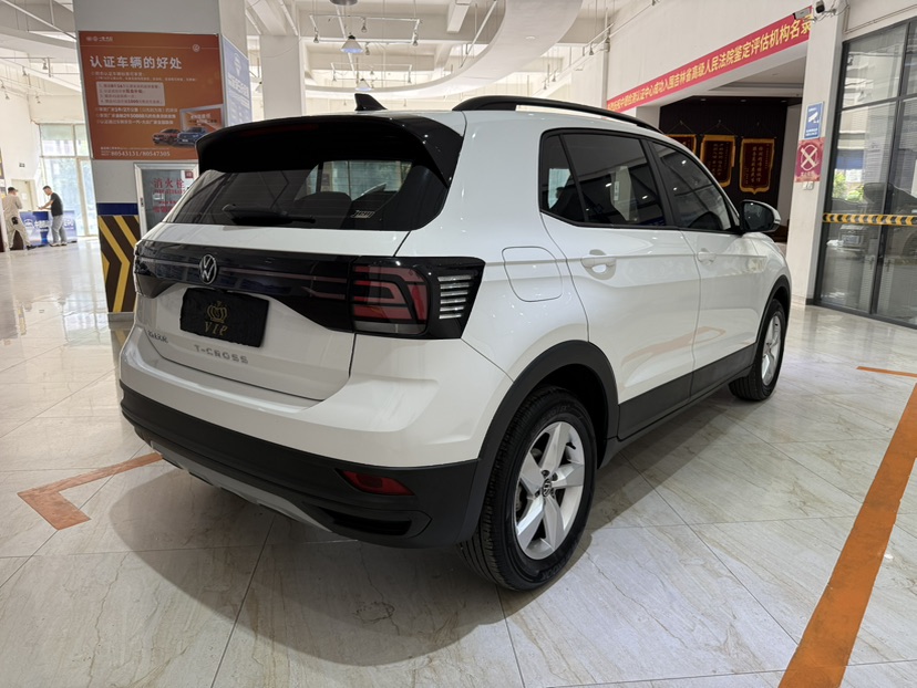 Volkswagen T-Cross 2022 car image #4