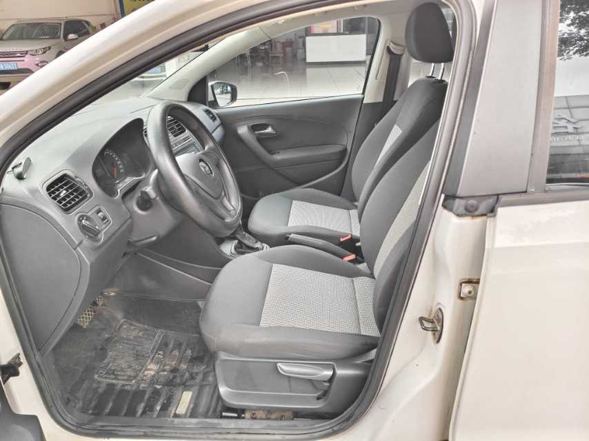 Volkswagen Polo 2018 car image #4