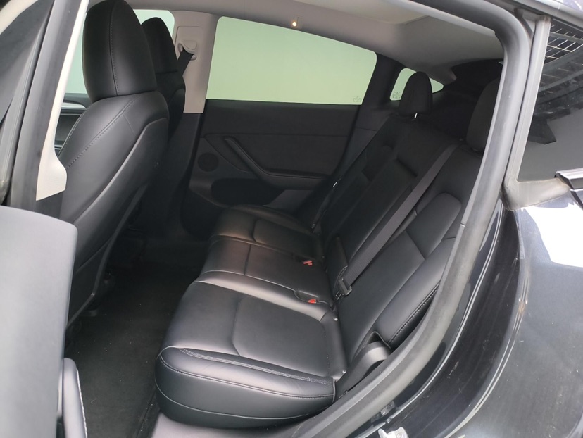 Tesla Model Y 2024 #5 Tesla Model Y 2024 car image #5
