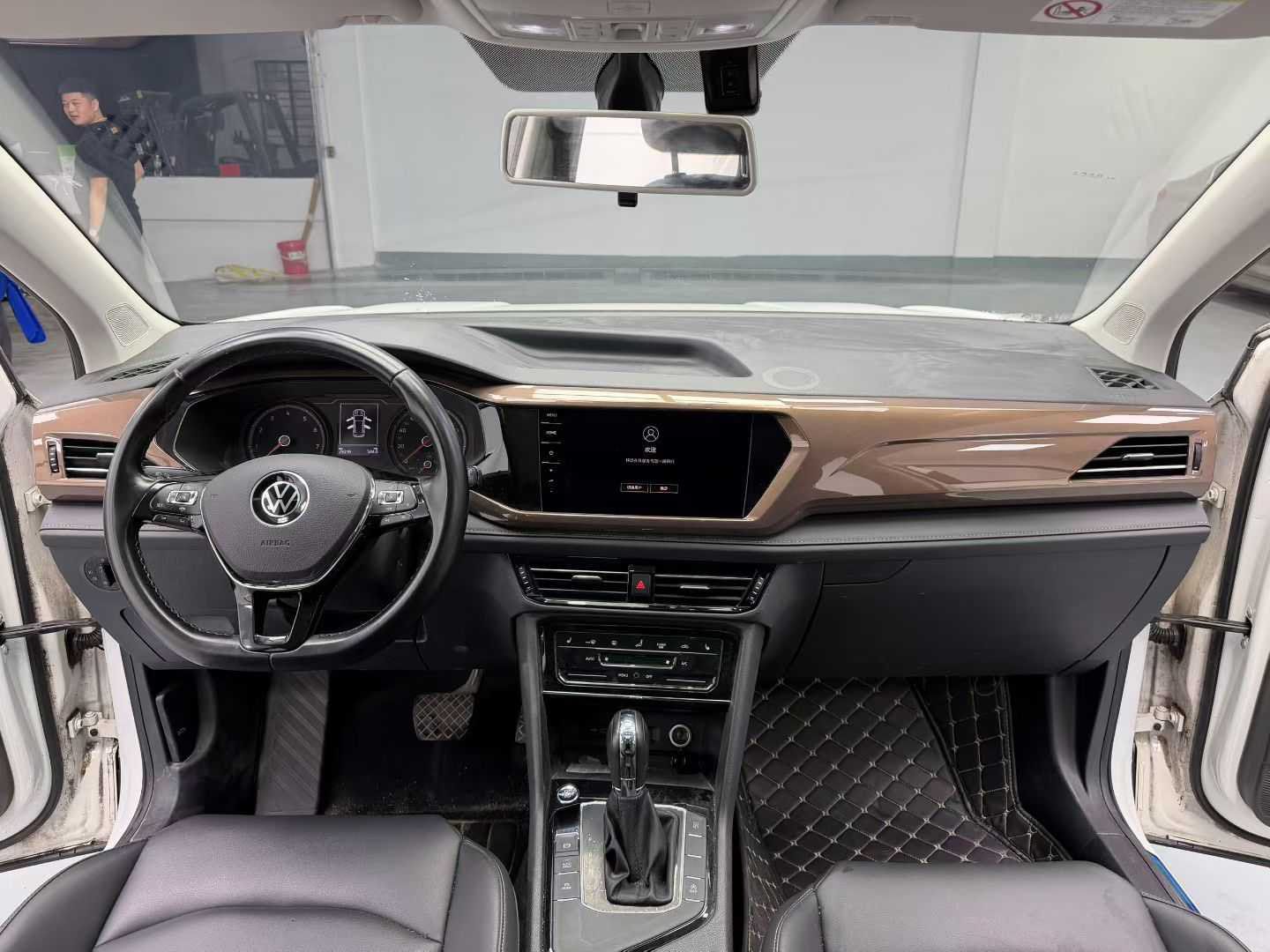 Volkswagen Tharu 2021 car image #8