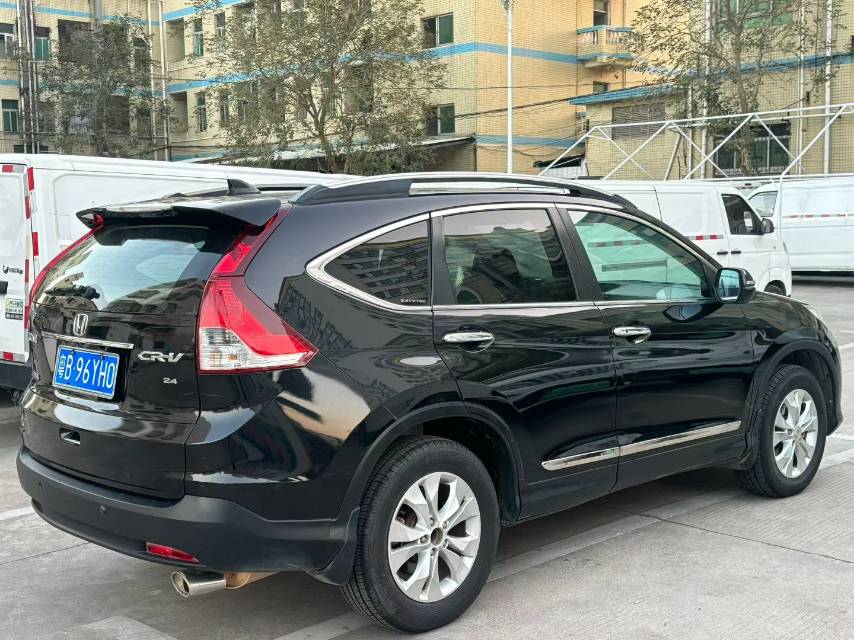 Honda CR-V 2015 #8 Honda CR-V 2015 car image #8