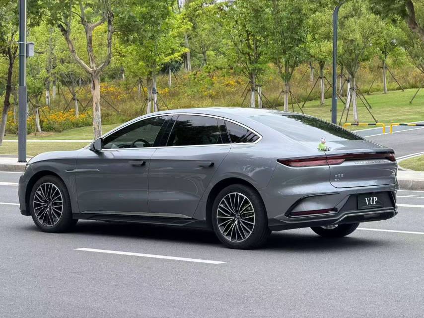 BYD Han 2023 car image #9
