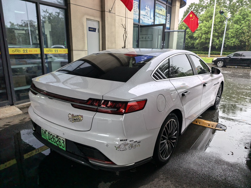 BYD Han 2022 #7 BYD Han 2022 car image #7