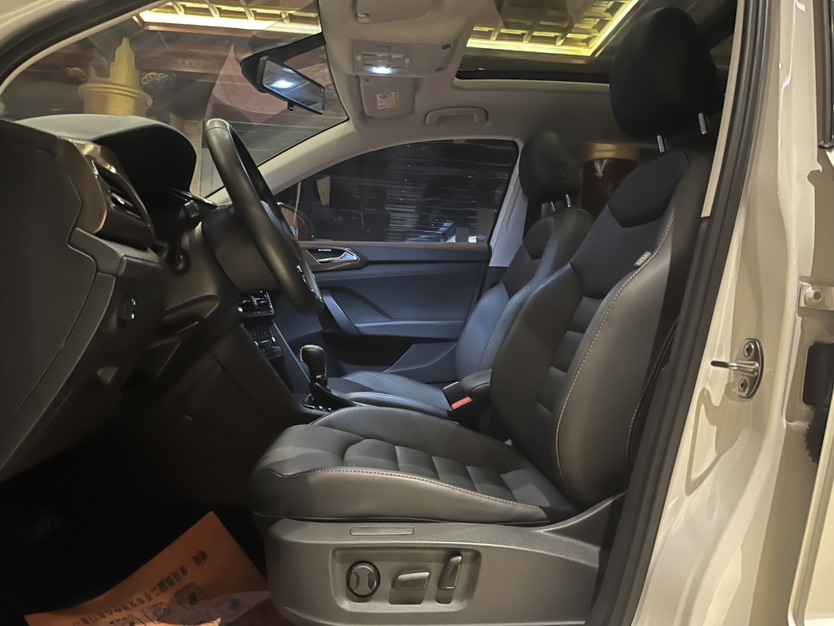 Volkswagen Tharu 2023 car image #9