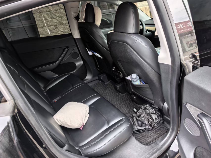 Tesla Model Y 2022 #4 Tesla Model Y 2022 car image #4
