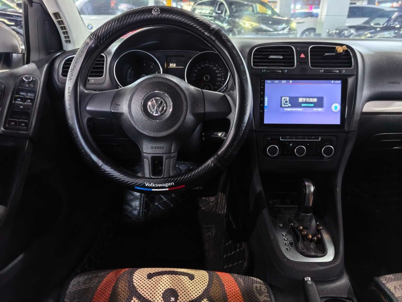 Volkswagen Golf 2013 car image #6