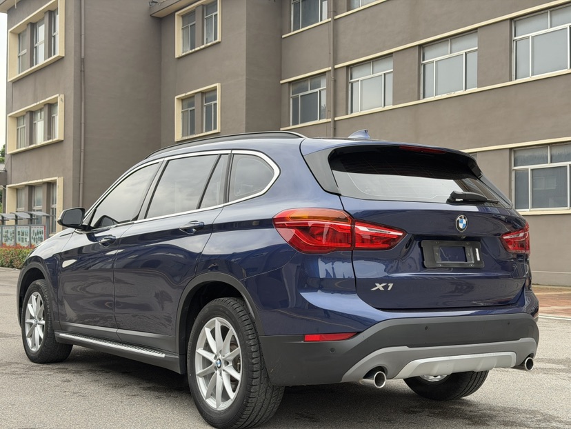 BMW X1 2018 #4 BMW X1 2018 car image #4