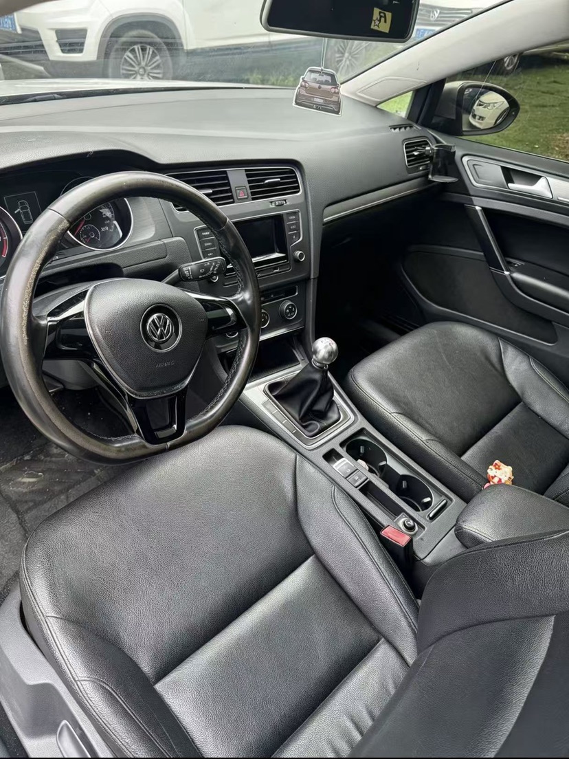Volkswagen Golf 2015 car image #6