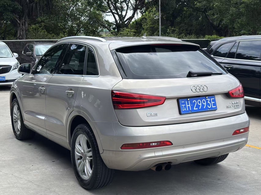 Audi Q3 2013 car image #8