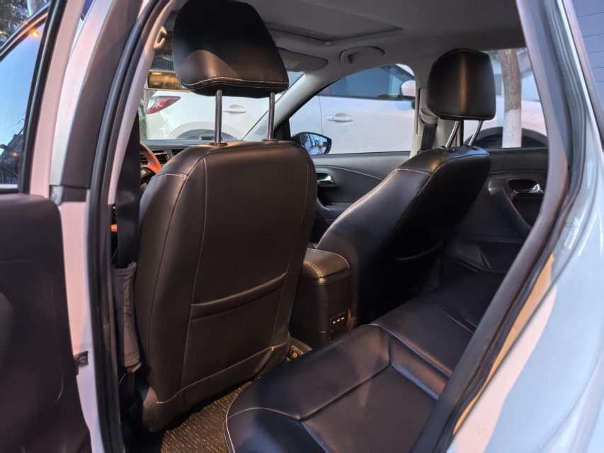 Volkswagen Polo 2018 car image #3
